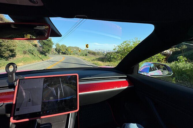 2.5-Hour Hollywood Sign AI-Powered Driving Tour - Movie and TV filming locations plus 3D celebrity home videos