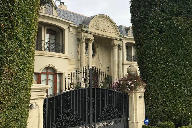 2 Hour Private Tour - Hollywood and Beverly Hills Celebrity Homes - Price and value: what $167.70 per person buys you in LA time