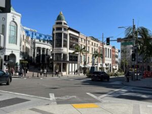 3.5-hour private tour of Hollywood and Beverly Hills in an SUV - Getting picked up in the black SUV (and why it helps)