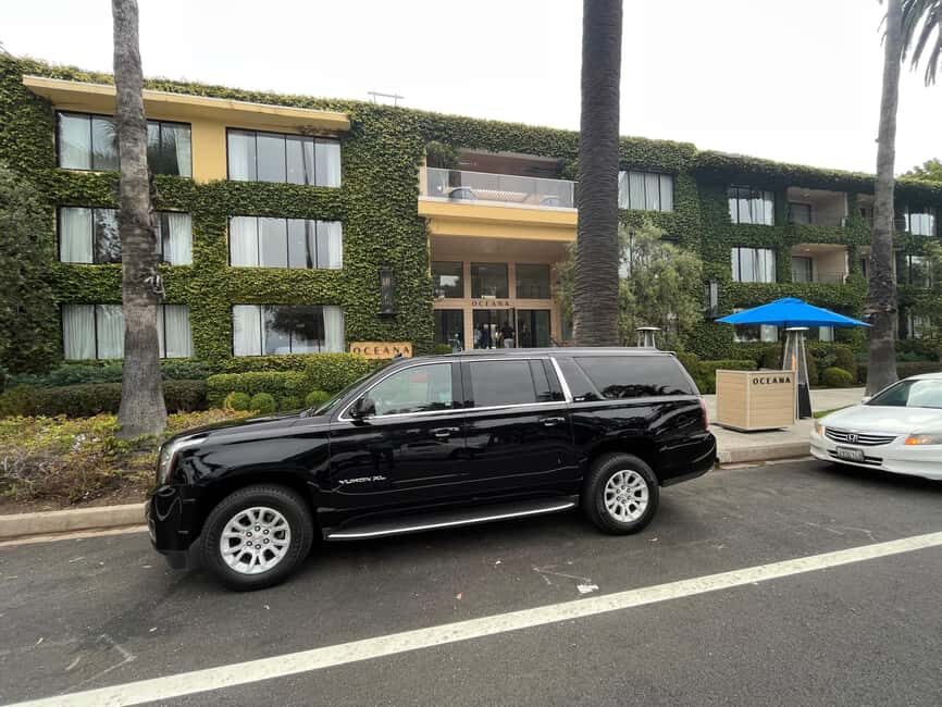 3.5-hour private tour of Hollywood and Beverly Hills in an SUV - Rodeo Drive: luxury shopping street, but with photo-friendly time