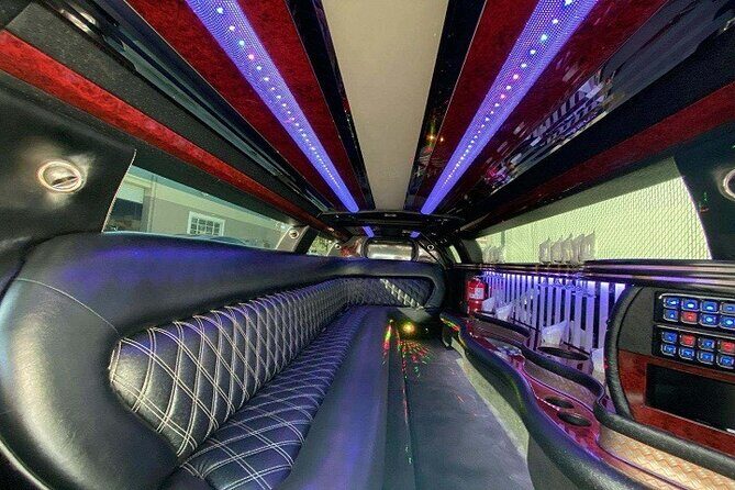 4, 5, or 6 Hour Los Angeles Private Tour in Stretch Limo - Farmers Market Place and The Grove: a good place to eat or reset