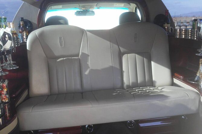 4-Hour private limo Tour of Los Angeles by a TV personality with Free Drinks - Key highlights you’ll feel right away