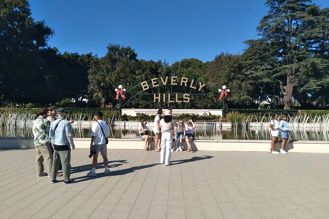 5 Hour Hollywood and Beverly Hills Shared Tour with 4 Stops - Capitol Records Building: A Quick Stop for Music-World Iconography