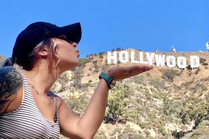 Authentic 3-Hour Hollywood to Beverly Hills Tour - Entering the Hollywood-to-Beverly Hills rhythm in 3 hours