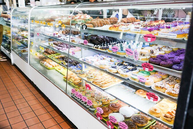 Discover California Donut Culture: Santa Monica’s Sweetest Tour - Santa Monica in a donut-sized time window