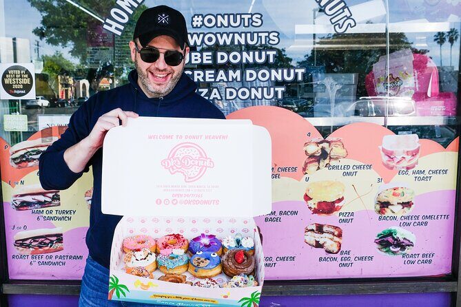 Discover California Donut Culture: Santa Monica’s Sweetest Tour - Meet at 829 Wilshire and get the flow right
