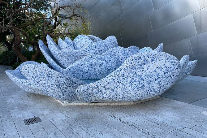 Downtown Los Angeles: A Self-Guided Audio Tour - Standard Downtown and the Los Angeles Central Library’s fiery story