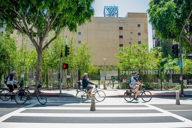 Downtown Los Angeles Bike Tour - Stop 5: A big DTLA bookstore in former banking buildings