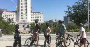 Downtown Los Angeles Bike Tour: Top 10 Destinations of DTLA - Getting Your Bike Ready: 8-Speed, Helmet, and Easy Riding Rules
