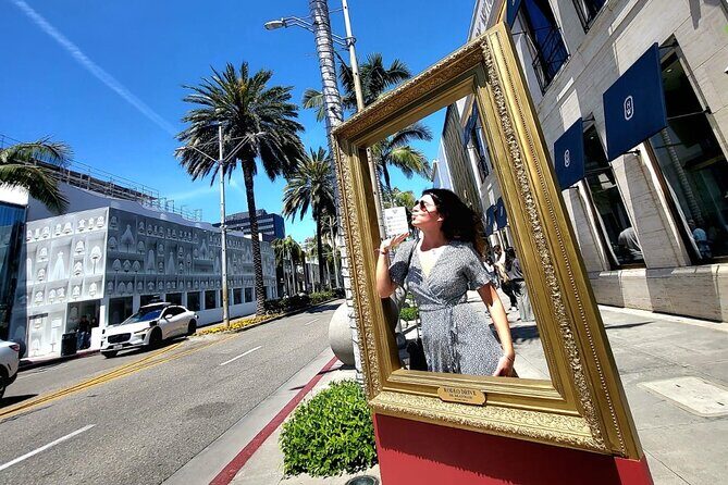 Half Day LA Tour: Hollywood, Celebrity Homes, Santa Monica - Stop 1: Hollywood Boulevard stars and street-art LA