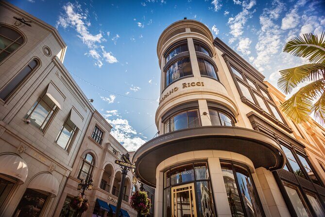 Hollywood and Celebrity Homes Bus Tour - Academy Awards building and classic entertainment stops