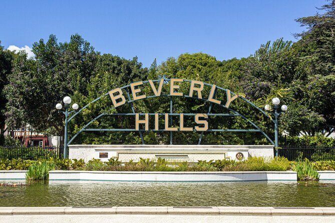 Hollywood, Beverly Hills & Celebrity Homes by Open Air Bus - From Hollywood hills to the Hollywood Sign: the best quick orientation