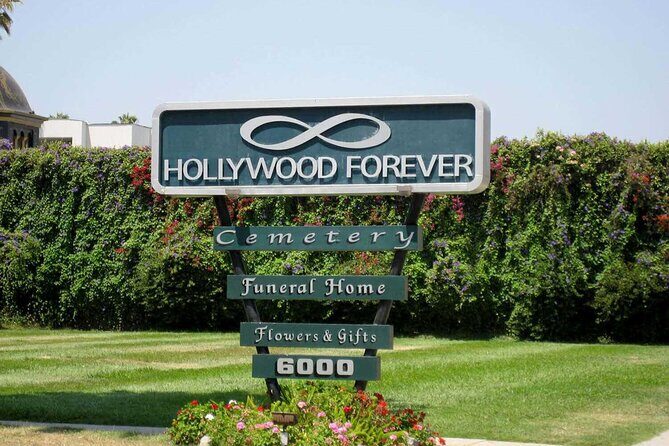 Hollywood Chills 3-Hour Tour: Celebrity Scandals and Cemeteries - The Rodeo Drive drive: rich shopping streets with a sharper edge