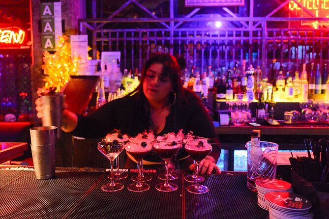 Hollywood Cocktails and True Crime Tour: 3 Drinks Included - Guides matter: the night gets personal with Trevor and Stephanie