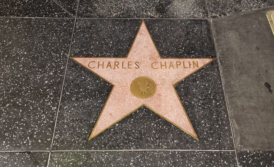 Hollywood: Haunted Walking Tour, True Crime, Creepy Tales - Guide energy is half the experience