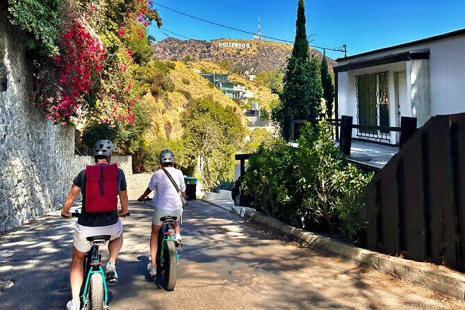 Hollywood Sign: Scott E-Bike Tours Los Angeles Private Tour - Lake Hollywood Park and Hollywood Reservoir: views without the full hike