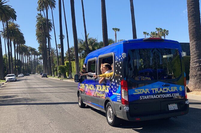 Hollywood Stars Tour: Walk of Fame, Celebrity Homes, Sunset Strip - The celebrity homes portion: how the TV screens fill the gaps