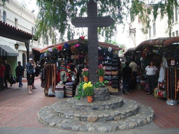 LA Food Tour: Exploring America’s Culinary Frontier - Little Tokyo’s pedestrian backstreets: sushi, mochi, and the comfort of space