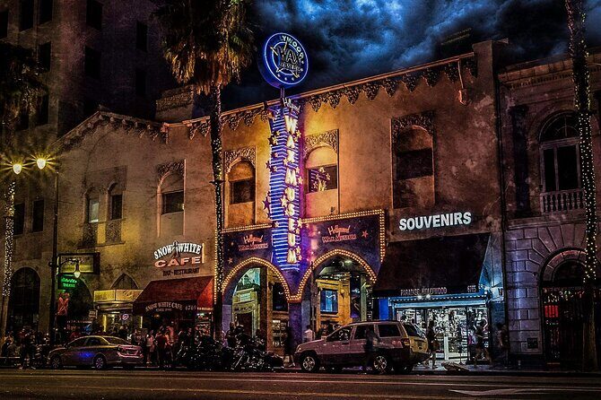 LA Ghosts Boos and Booze Haunted Pub Crawl - A Two-Hour Haunted Hollywood Walk That Doesn’t Drag