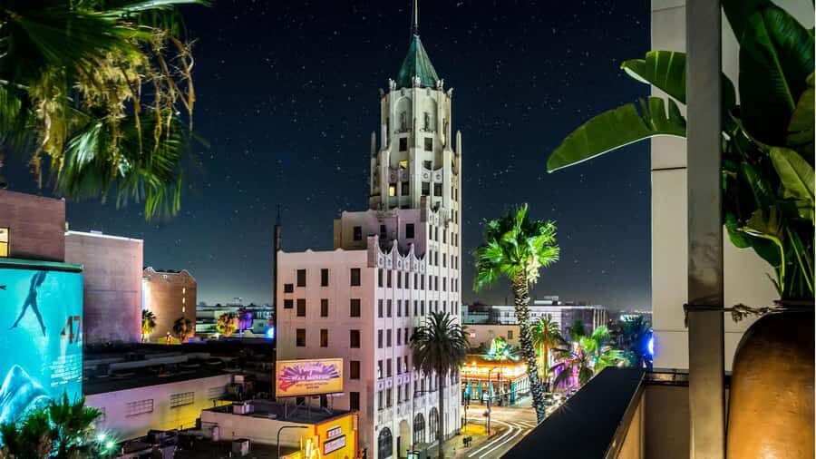 LA Ghosts: Terrors of Tinseltown Tour - Starting Outside El Capitan: How the Night Gets Rolling