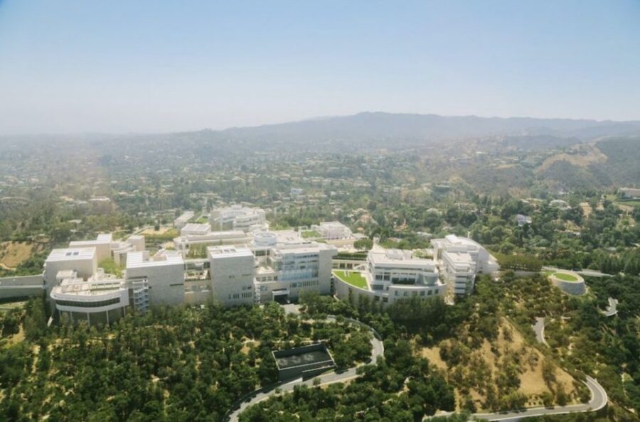 LA: Private Getty Center to Griffith Observatory Guided Tour - Beverly Hills, the Sunset Strip, and Hollywood from the van window