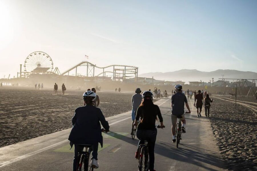 LA: Santa Monica & Venice Beach Bike Adventure - Hidden stop energy: photo moments that don’t feel like checklists