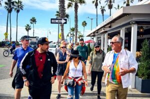 Los Angeles: 3-Hour Secret Food Tour of Venice Beach - Meet at the Venice Whaler and Follow the Umbrella