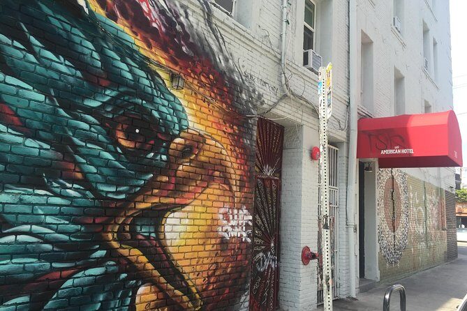 Los Angeles Arts District Walking Tour - Hauser, Wirth & Schimmel: The Art-Book Ending That Actually Helps