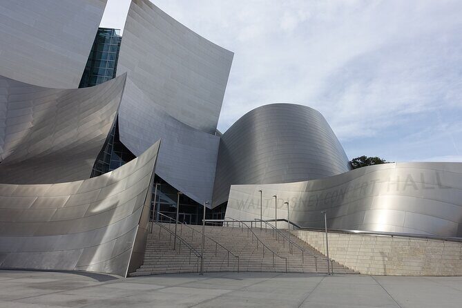 Los Angeles Beginnings Walking Tour - Meeting at 800 N Alameda and How the Route Flows