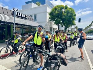Los Angeles: Beverly Hills Guided Electric Bike Tour - Fairfax and MOCA Pacific Design Center: LA art and classic streets