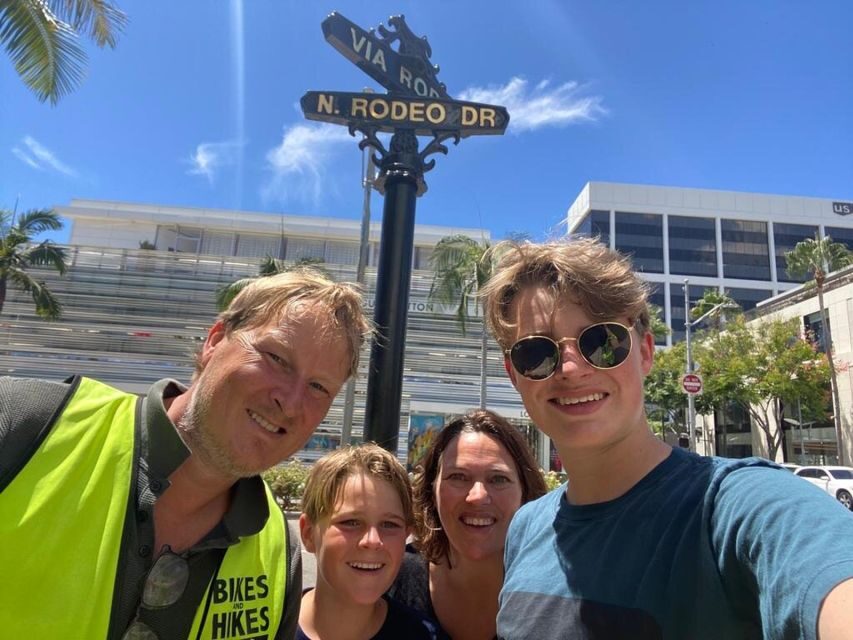 Los Angeles: Beverly Hills Guided Electric Bike Tour - Entering Beverly Hills: from passing views to the Greystone moment
