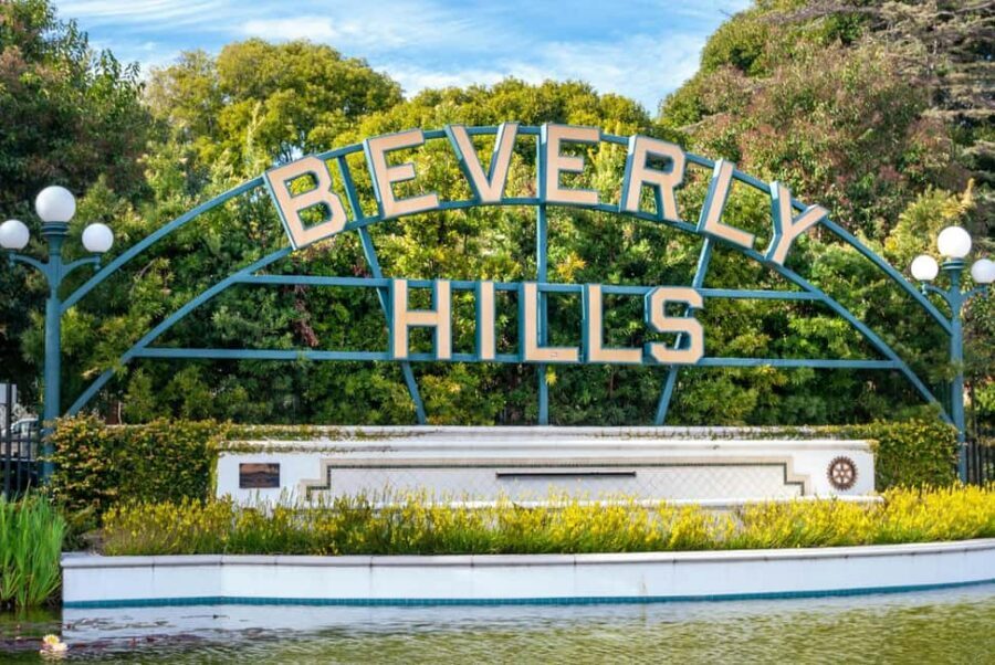 Los Angeles: Celebrity Homes and Movie Scenes Bus Tour - Hollywood Hills and Mulholland Drive Views