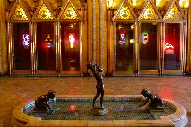 Los Angeles Downtown Tour - Pershing Square to the Fine Arts Building: where the stories get quieter
