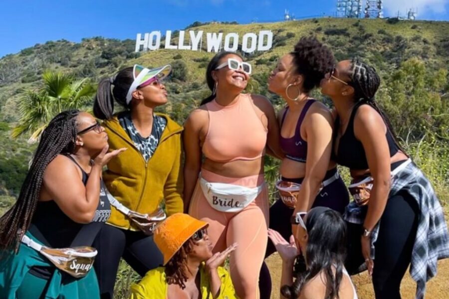 Los Angeles: Front & Back of Hollywood Sign Hike Guided Tour - The guide experience: local entertainer energy with real pacing