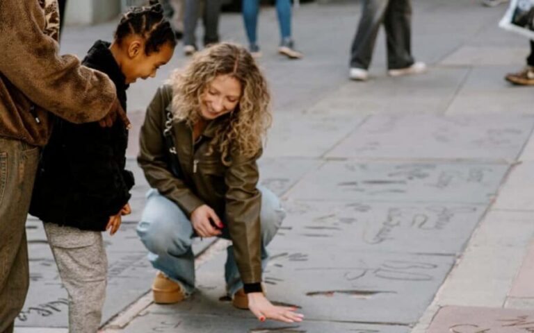 Los Angeles: Full-Day Tour of Hollywood, Griffith & Coast - Meeting point at Ovation Hollywood: how to start without confusion