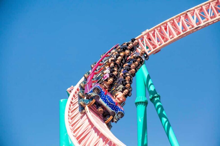 Los Angeles: Go City All-Inclusive Pass with 35+ Attractions - Big Bus Celebrity Homes and the Hop-on Hop-off Strategy