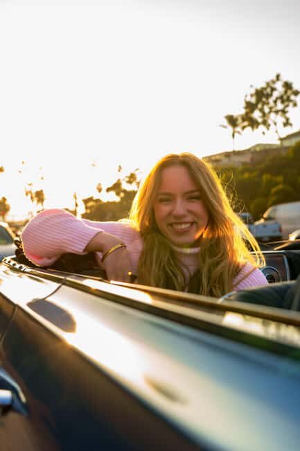 Los Angeles: Golden Route Tour in a Classic Lowrider - Beverly Hills + Rodeo Drive Views: Luxury Homes From the Best Seats
