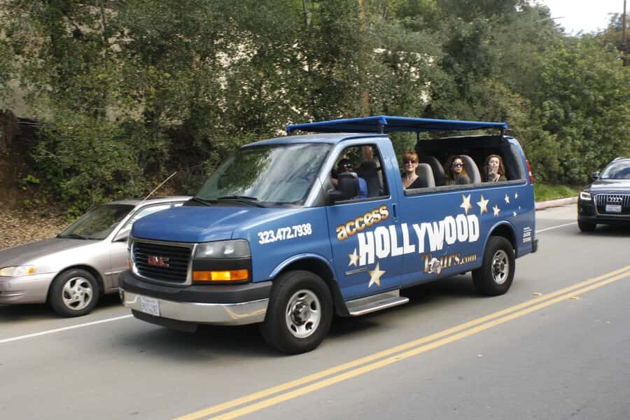 Los Angeles: Hollywood Tour & Celebrity Homes - Sunset Strip: Viper Room, Whiskey a Go-Go, and the Chateau Marmont vibe