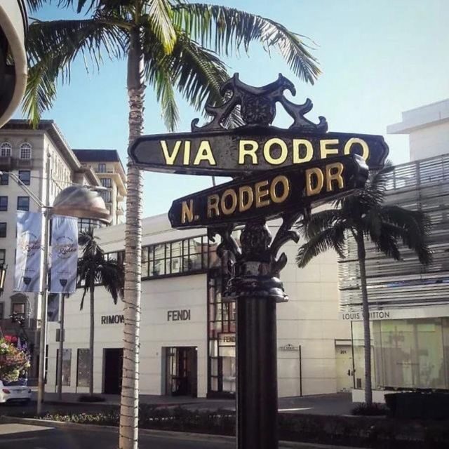 Los Angeles: L.A. Highlights in One Day Guided Experience! - Santa Monica finish: plan the rest of your day like a local