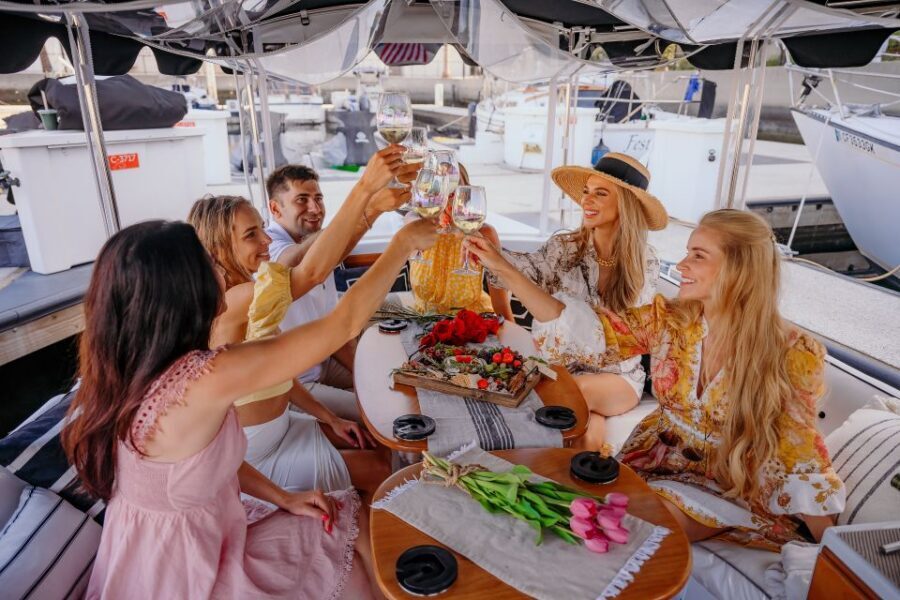 Los Angeles: Luxury Cruise with Wine, Cheese & Sea Lions - Wine, Cheese, and a Two-Hour Pace That Doesn’t Drag