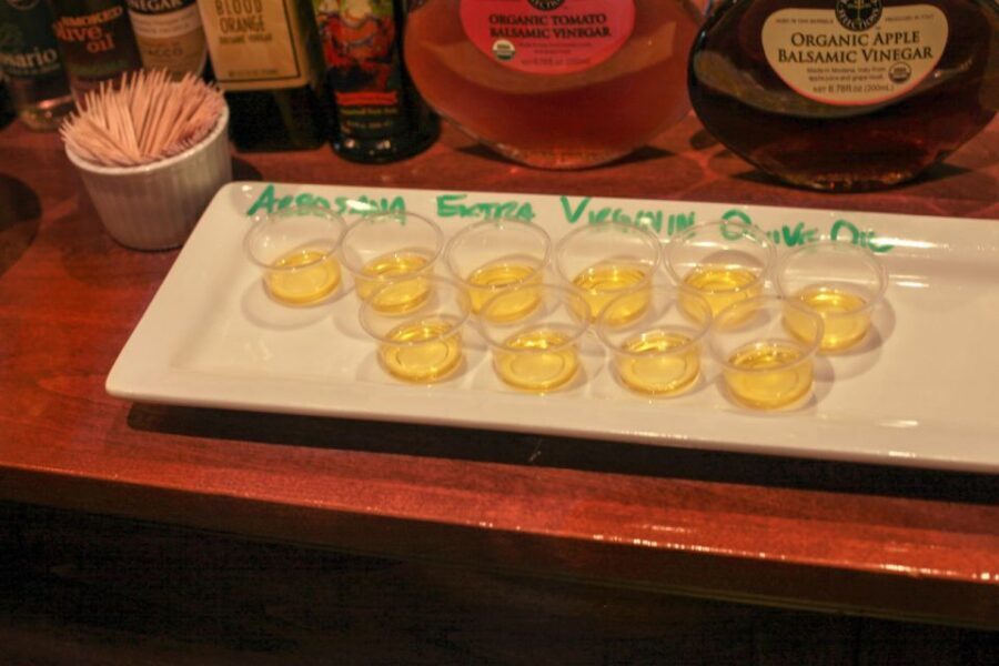 Los Angeles: Old Pasadena Food & Tasting Walking Tour - The global-food mix: world cuisine stops with real local context