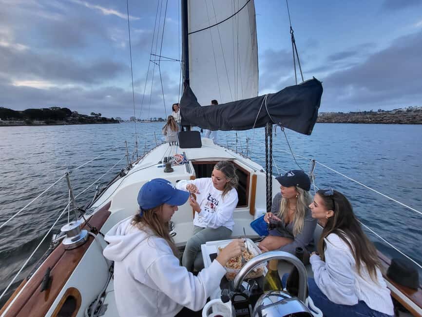 Los Angeles: Sunset Sailing - A real 2-hour sunset sail on a Person 323