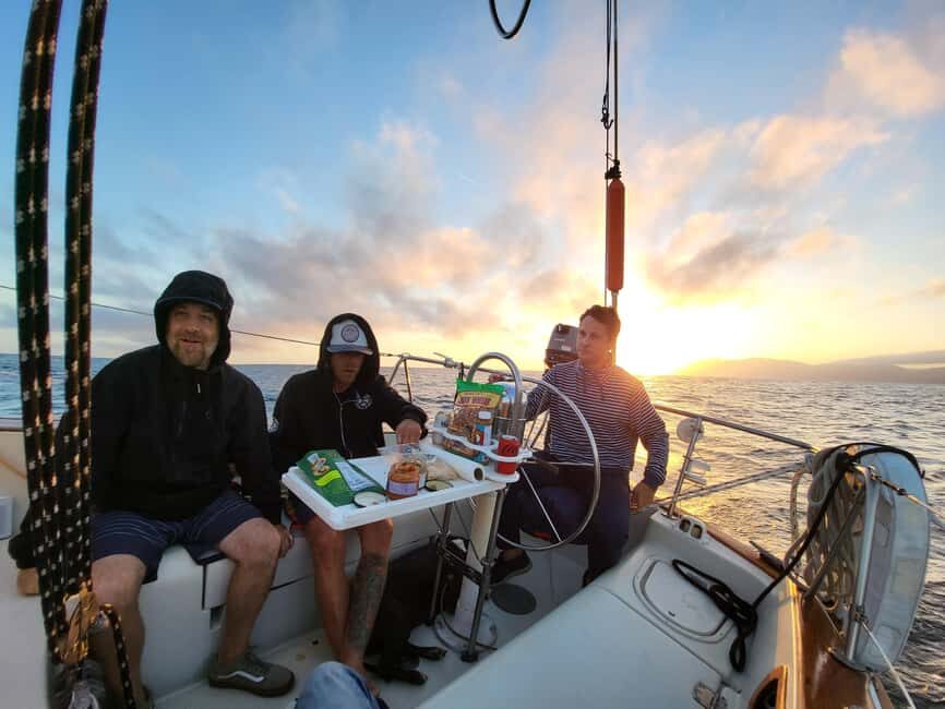 Los Angeles: Sunset Sailing - The route: open water, Marina del Rey, and Santa Monica in golden light