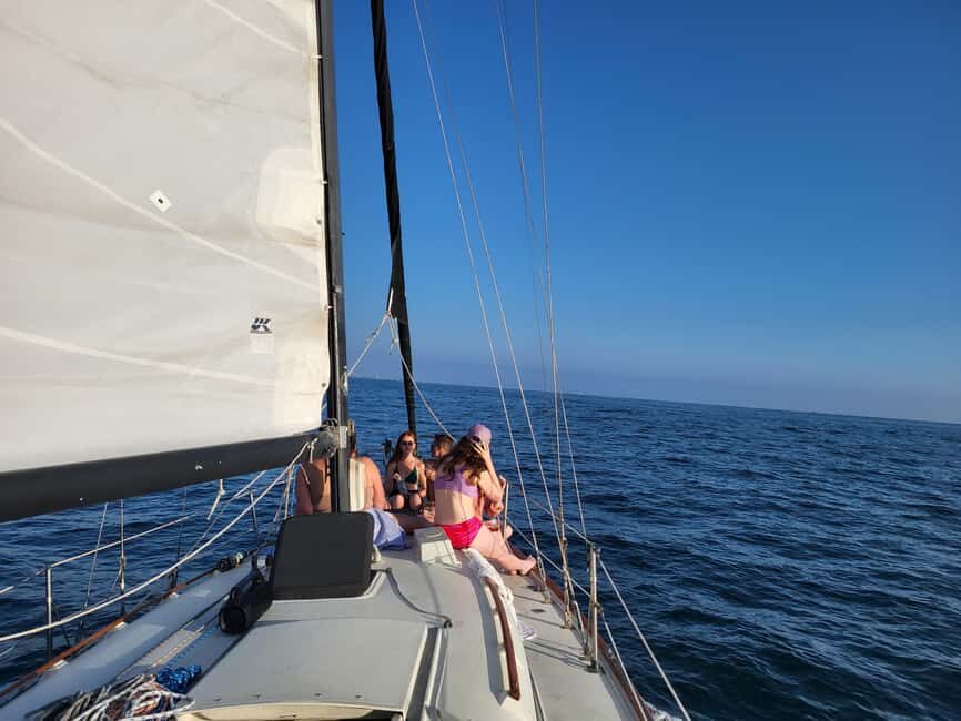 Los Angeles: Sunset Sailing - Practical tips: what to bring, what to wear, and the boat rules