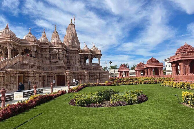Mandir & Buddhist Temple Tour with Indian Lunch & Chinese Tea - Who should book this temple tour (and who might not)