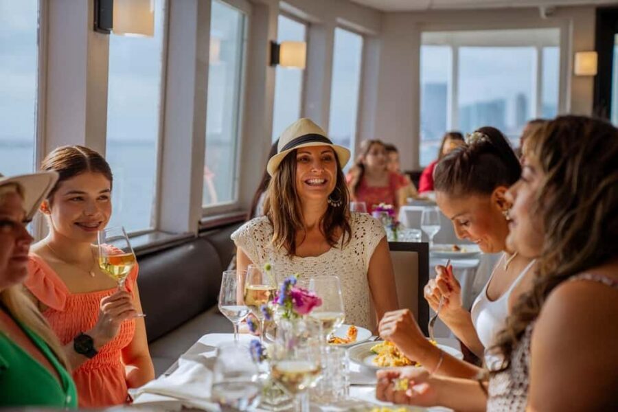 Newport Beach: Champagne and Brunch Buffet City Cruise - Why Newport Harbor Works So Well for a Champagne Brunch