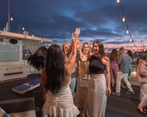 Newport Beach: City Cruises Weekend Dinner Cruise with DJ - Boarding at Mariner’s Mile Marina: Parking, Timing, and How to Find the Boat