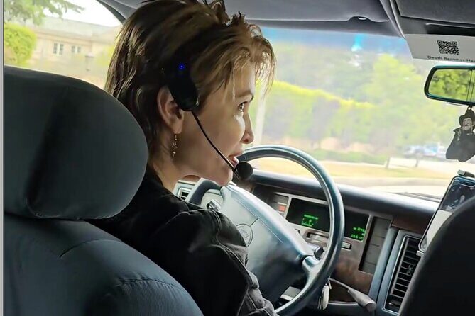 O.J. Simpson & Menendez Brothers True Crime Driving Tour of L.A. - Small-Group Comfort: Ovation Hollywood Start and Smartphone-Friendly Visuals