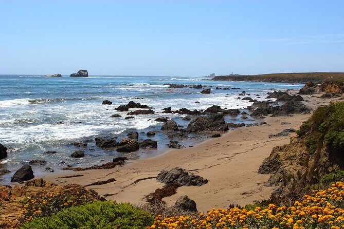 Pacific Coast Highway: Smartphone Audio Tour, LA to Santa Maria - Malibu in full beam: 21 miles of beach and the rock formations that stop you