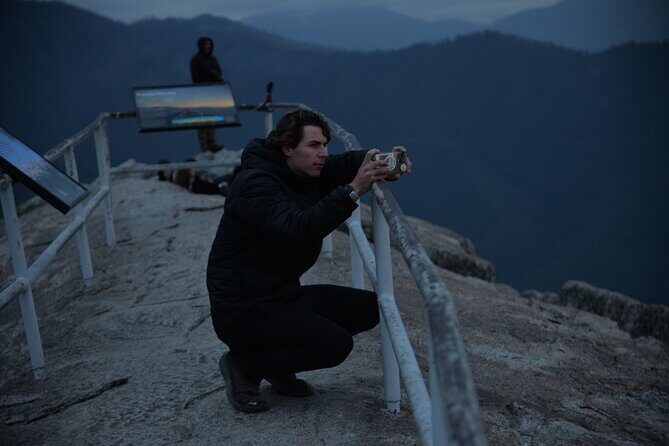 Private Day Tour to Sequoia and Kings Canyon Parks From LA - Moro Rock Trail and sunset: the stairway viewpoint test